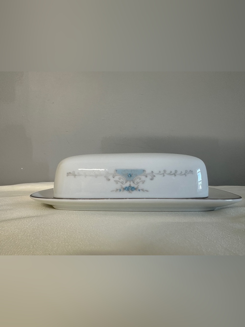 Fashion Royale Heirloom Fine China Butter Dish with Cover Blue Floral Accent 8”